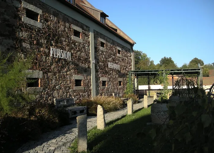 Barokni Spejchar 3* Tlučná